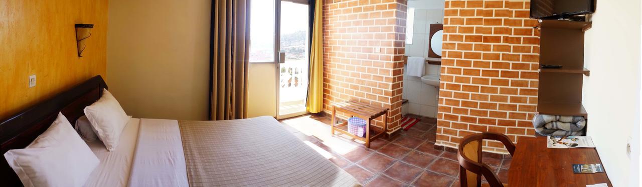 A L'Hotel Antananarivo Esterno foto