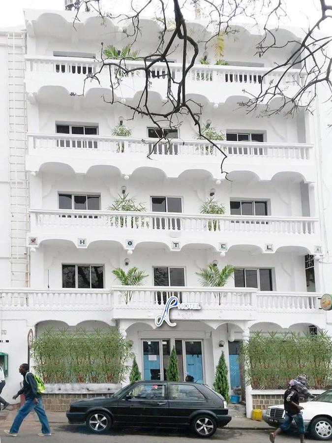 A L'Hotel Antananarivo Esterno foto